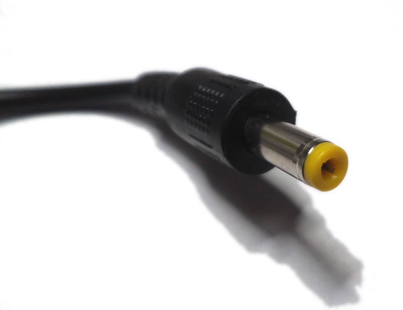 Кабель питания 4.8x1.7mm пластик, литой с кабелем