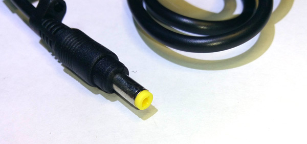 Кабель питания 4.8x1.7mm пластик, литой с кабелем